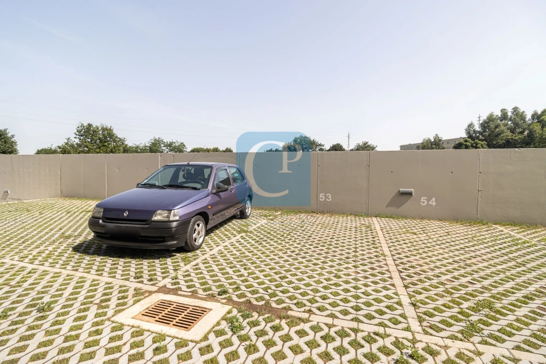 Apartamento T1 para Arrendamento em Paranhos Foto 12