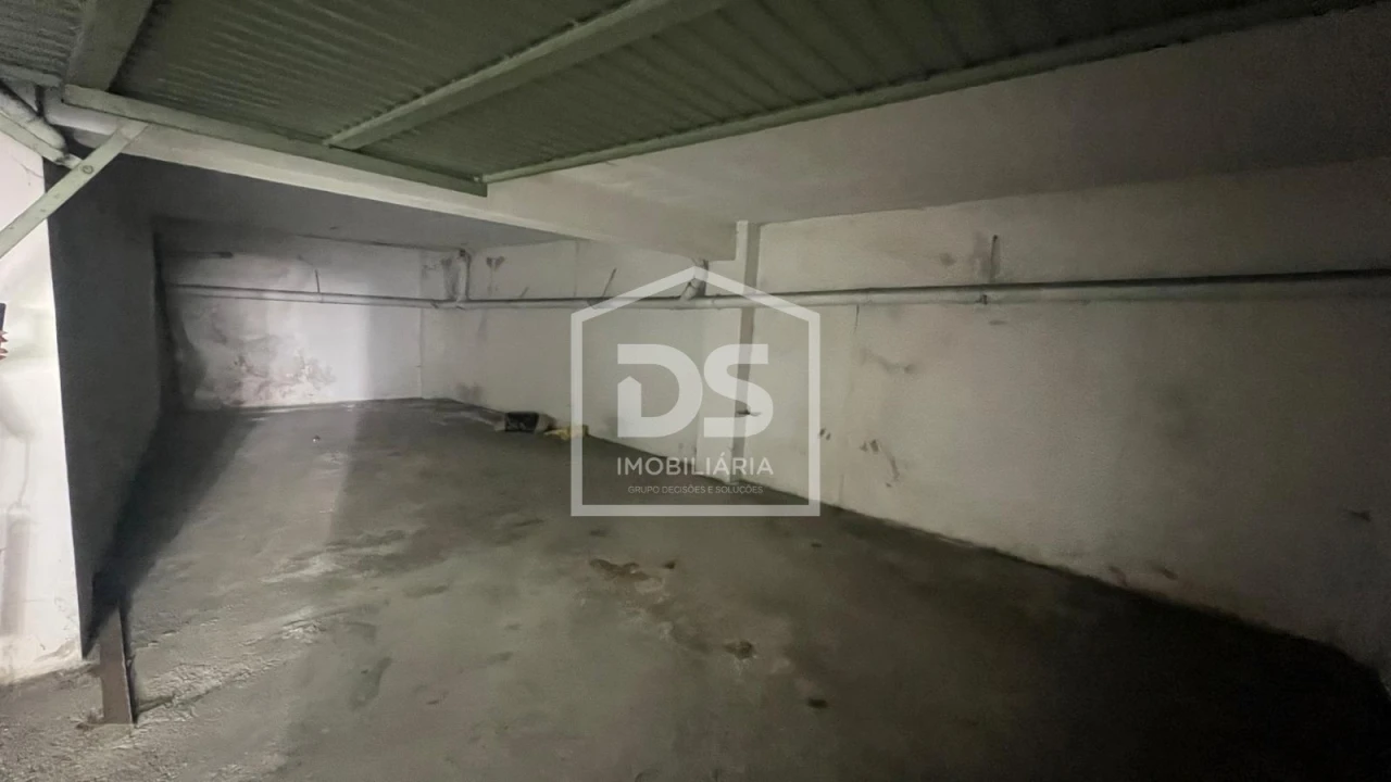 Apartamento T6 para Venda em Viseu Foto 43