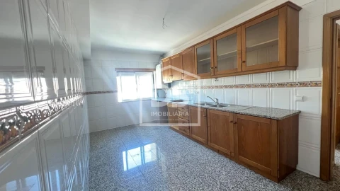 Apartamento T6 para Venda em Viseu