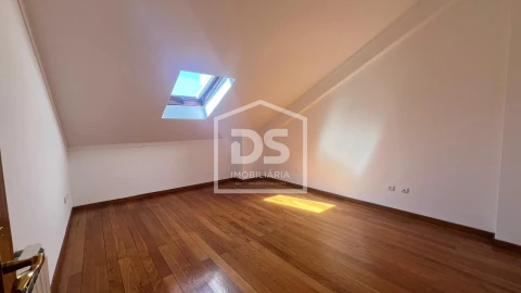 Apartamento T6 para Venda em Viseu