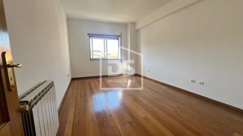 Apartamento T6 para Venda em Viseu
