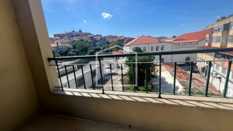 Apartamento T6 para Venda em Viseu