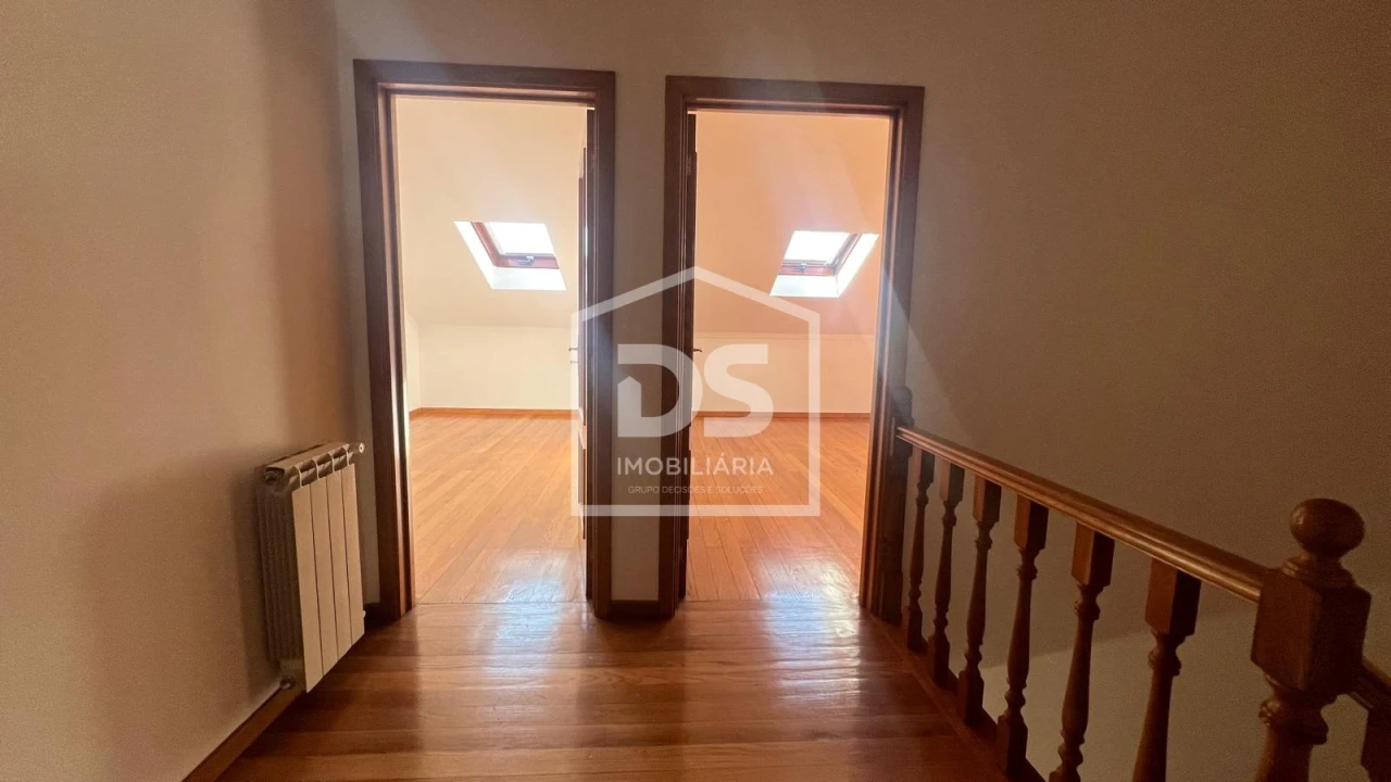 Apartamento T6 para Venda em Viseu Foto 25