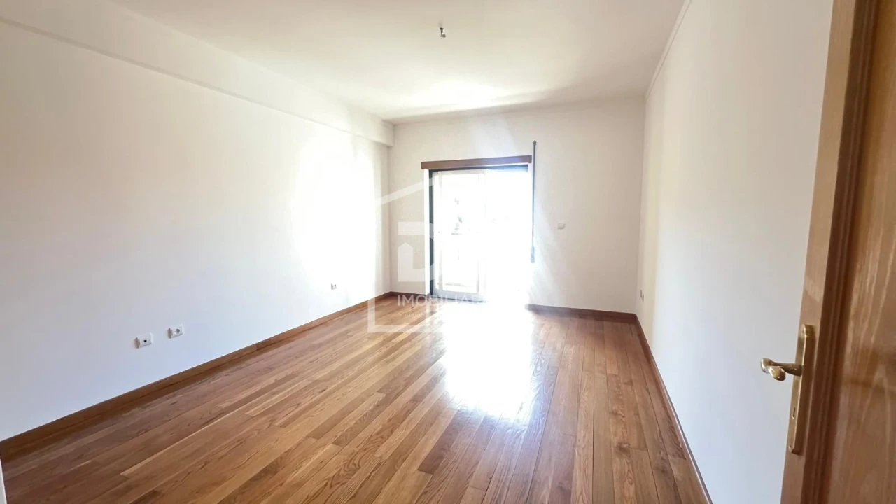 Apartamento T6 para Venda em Viseu Foto 10