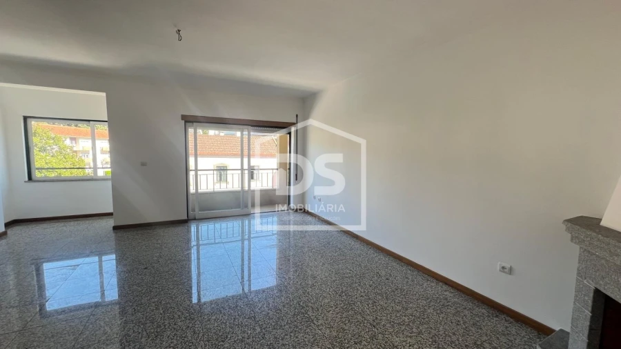 Apartamento T6 para Venda em Viseu Foto 5