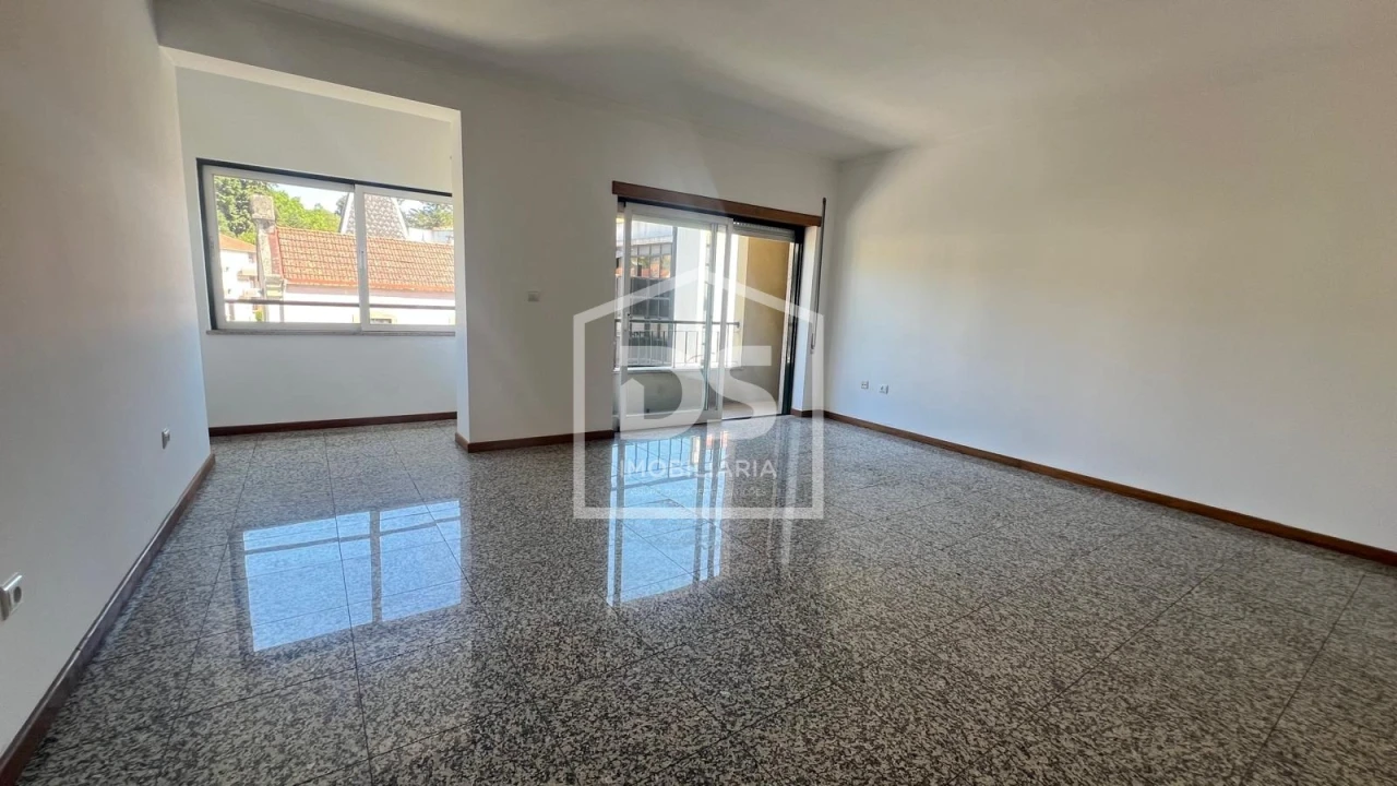 Apartamento T6 para Venda em Viseu Foto 2