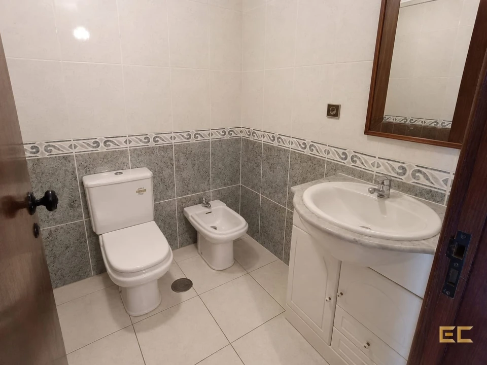 Apartamento T2 para Venda em Buarcos Foto 12