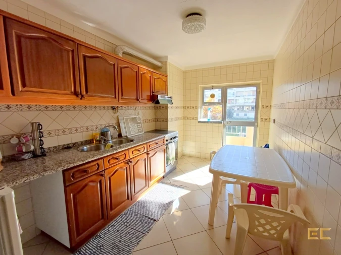 Apartamento T2 para Venda em Buarcos Foto 5