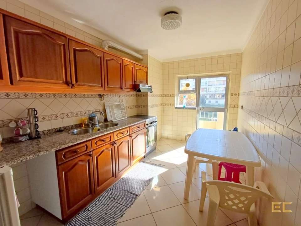 Apartamento T2 para Venda em Buarcos Foto 5