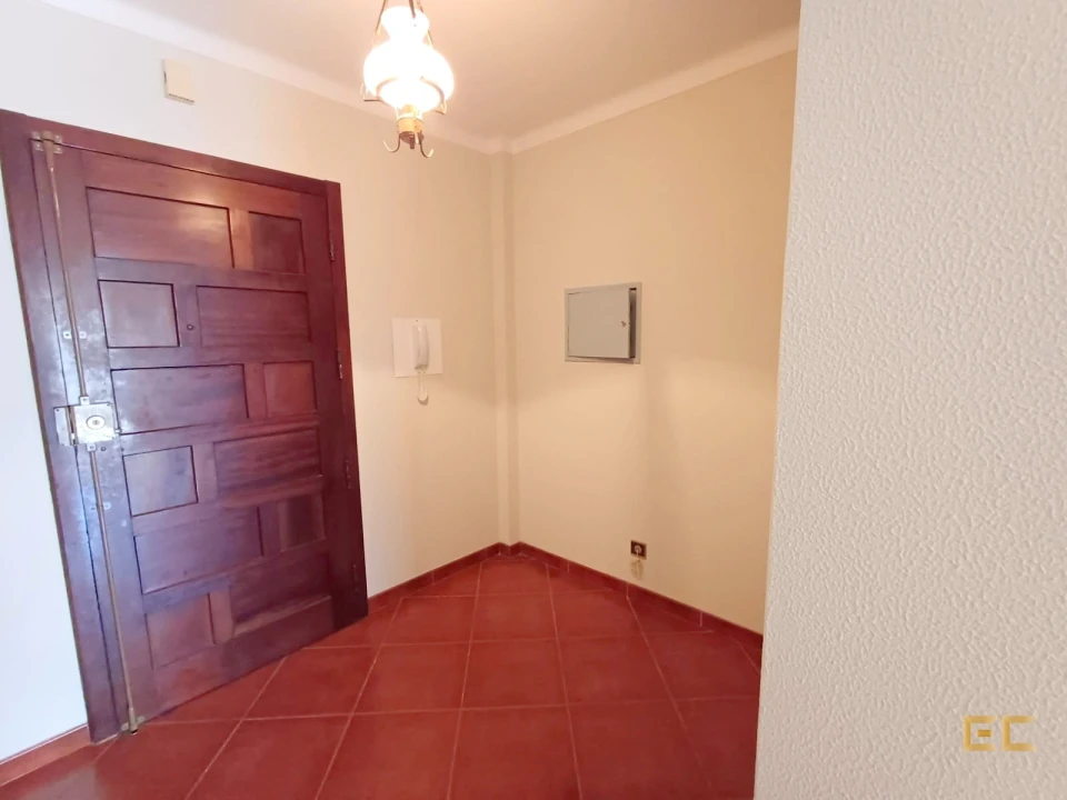 Apartamento T2 para Venda em Buarcos Foto 2