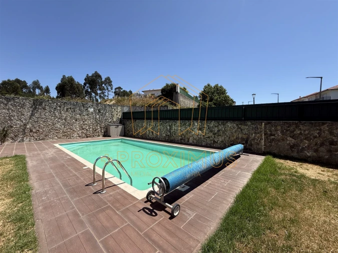 Moradia T4 para Venda em Tavarede Foto 5