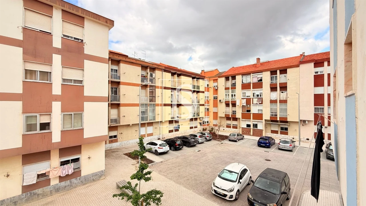 Apartamento T3 para Venda em Moita Foto 16