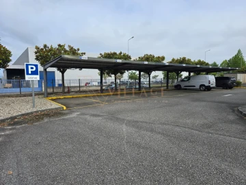 Armazém para Venda em Gandra e Taião