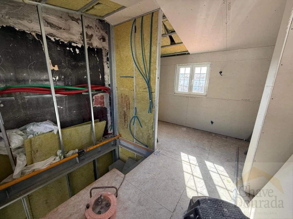 Prédio para Venda em Sé Nova, Santa Cruz, Almedina e São Bartolomeu Foto 3