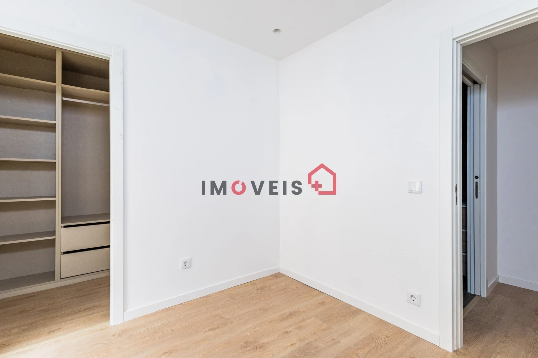 Apartamento T0 para Venda em Leiria, Pousos, Barreira e Cortes Foto 9