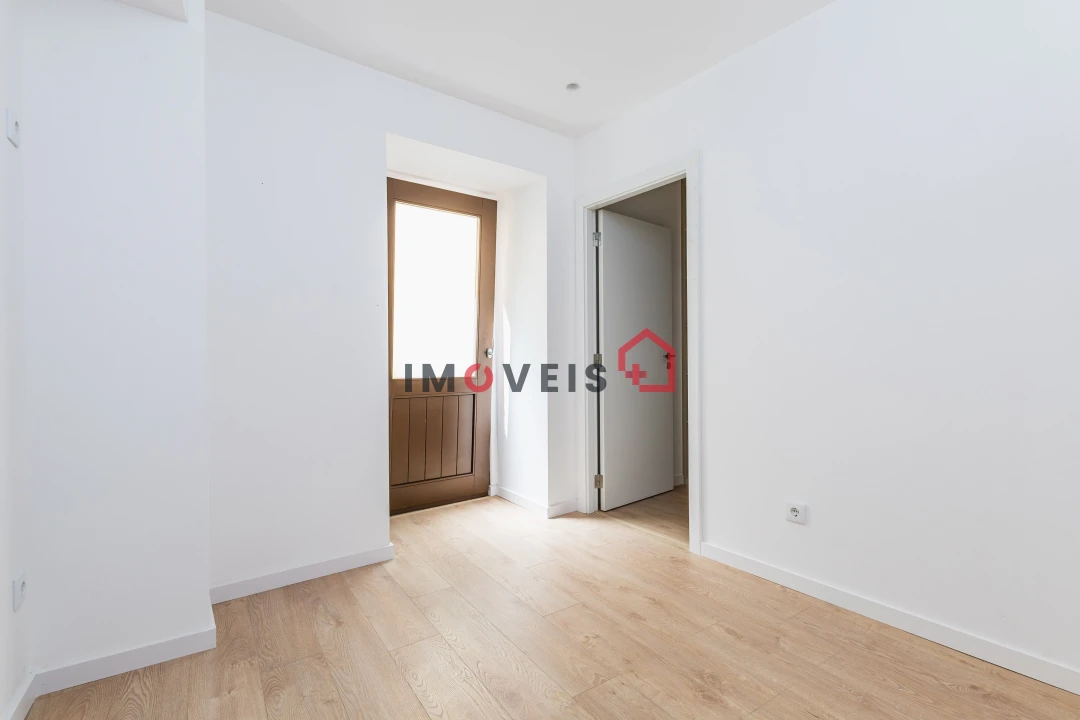 Apartamento T0 para Venda em Leiria, Pousos, Barreira e Cortes Foto 8