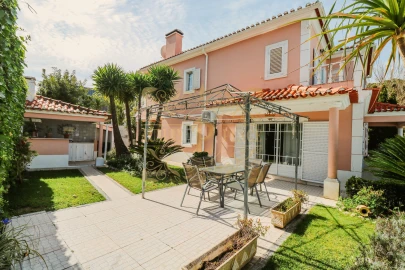 Moradia T4 para Venda em Sesimbra (Castelo)
