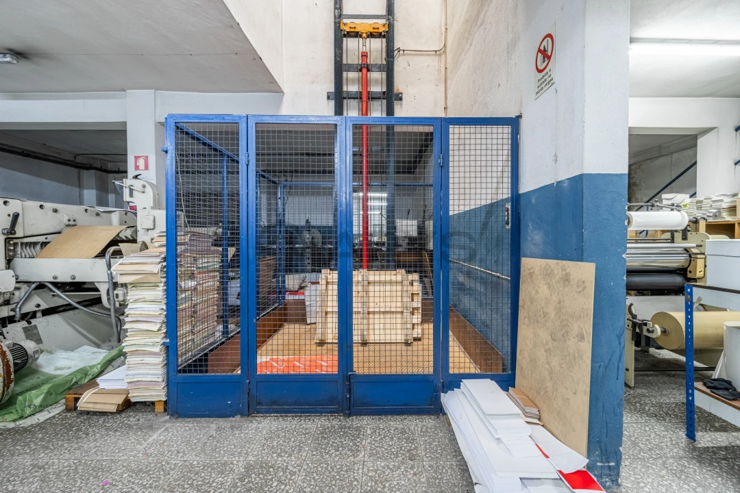 Armazém para Venda em Ferreiros e Gondizalves Foto 10