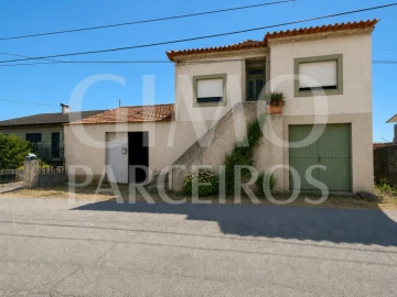 Moradia T4 para Venda em Oliveirinha