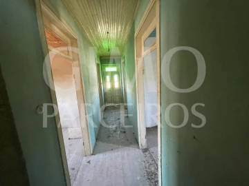 Moradia T4 para Venda em Oliveirinha