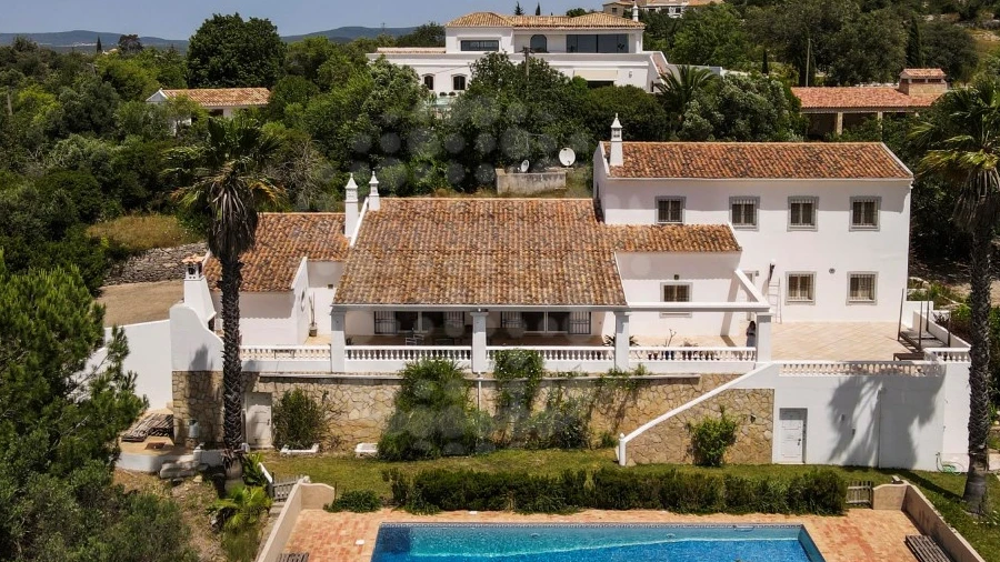 Moradia T5 para Venda em Querença, Tôr e Benafim