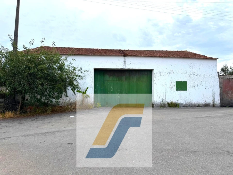 Armazém para Venda em Alvorninha Foto 1