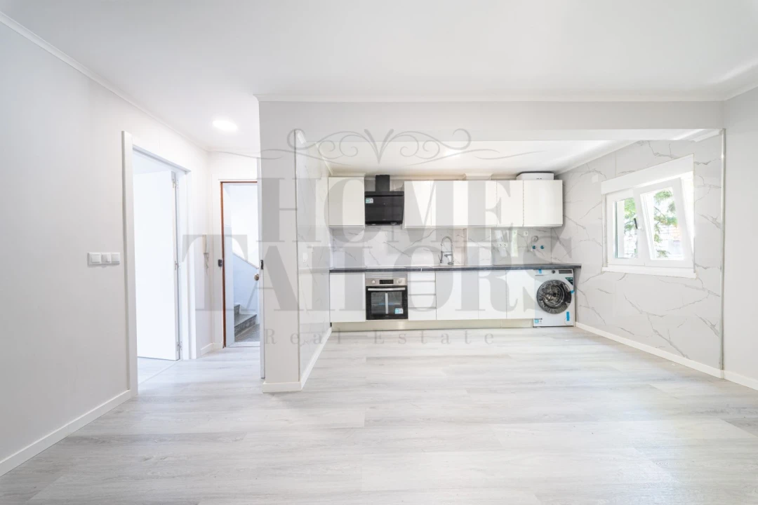 Apartamento T3 para Venda em Laranjeiro e Feijó Foto 9
