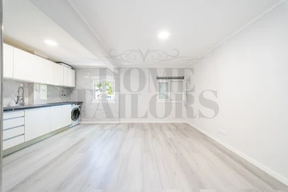 Apartamento T3 para Venda em Laranjeiro e Feijó