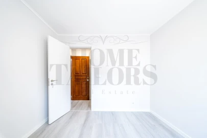 Apartamento T3 para Venda em Laranjeiro e Feijó