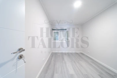 Apartamento T3 para Venda em Laranjeiro e Feijó