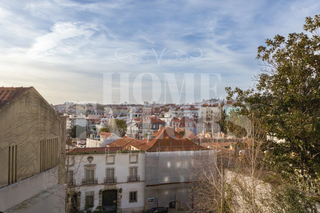 Apartamento T2 para Arrendamento em Misericórdia Foto 23