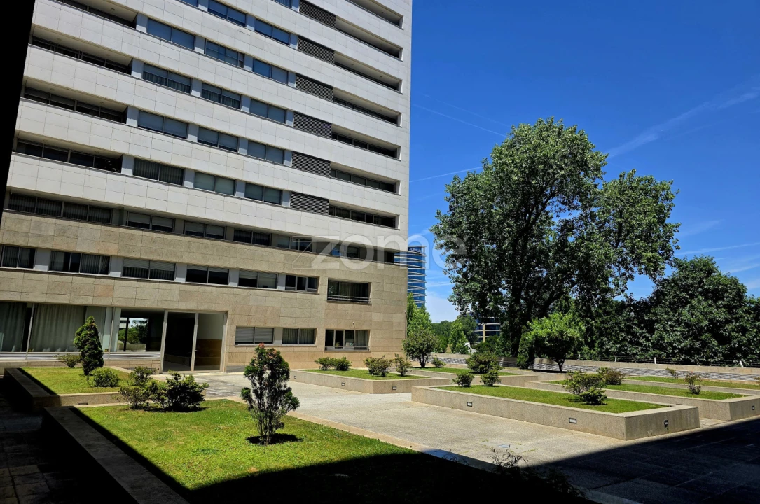 Apartamento T3 para Venda em Ramalde Foto 4