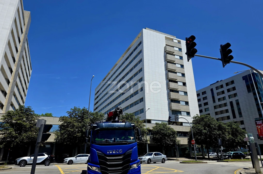 Apartamento T3 para Venda em Ramalde Foto 2