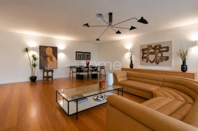 Apartamento T3 para Venda em Campolide