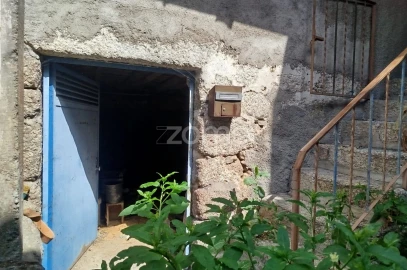 Moradia T8 para Venda em Currelos, Papízios e Sobral