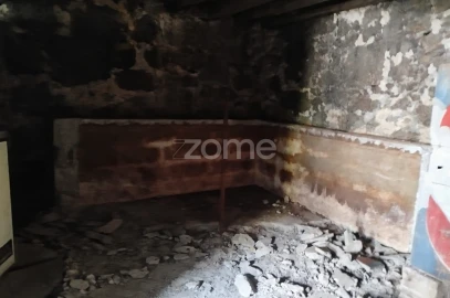 Moradia T8 para Venda em Currelos, Papízios e Sobral
