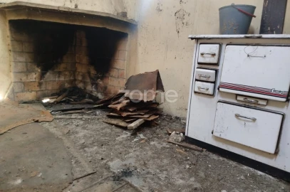 Moradia T8 para Venda em Currelos, Papízios e Sobral