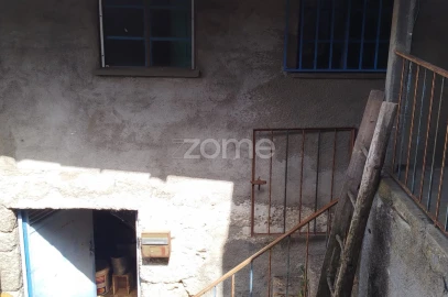 Moradia T8 para Venda em Currelos, Papízios e Sobral