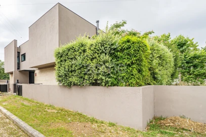 Moradia T4 para Venda em Arcozelo