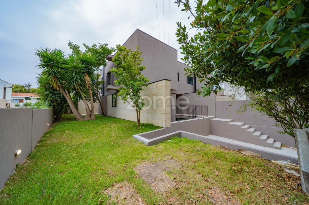 Moradia T4 para Venda em Arcozelo Foto 5
