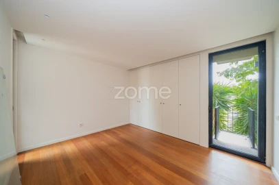 Moradia T4 para Venda em Arcozelo