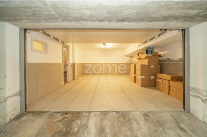 Moradia T4 para Venda em Arcozelo