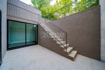 Moradia T4 para Venda em Arcozelo