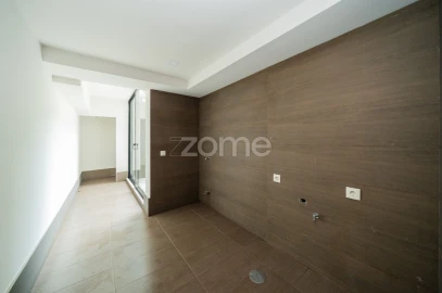 Moradia T4 para Venda em Arcozelo