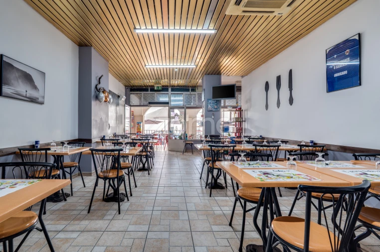 Negócio para Venda em Armação de Pera Foto 4
