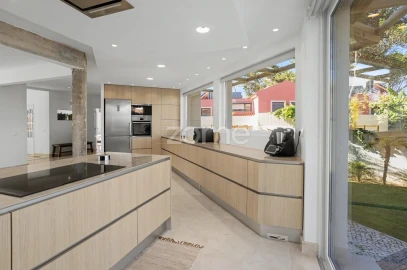 Moradia T5 para Venda em Alcabideche