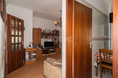 Apartamento T3 para Venda em Laranjeiro e Feijó