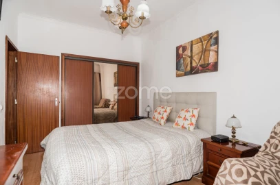 Apartamento T3 para Venda em Laranjeiro e Feijó