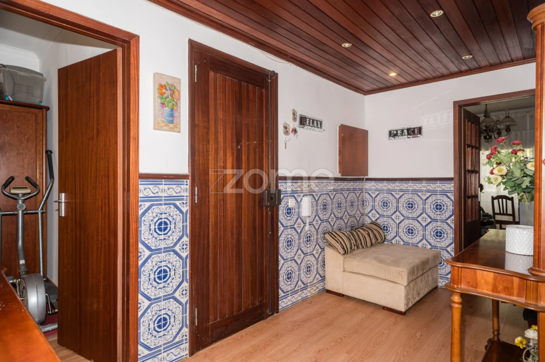 Apartamento T3 para Venda em Laranjeiro e Feijó Foto 2