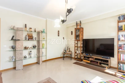 Apartamento T3 para Venda em Corroios
